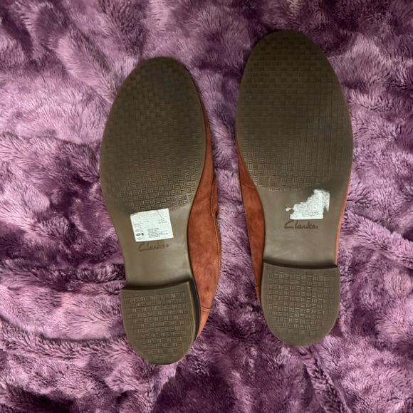 Clarks Red Loafers - Picture 5 of 6